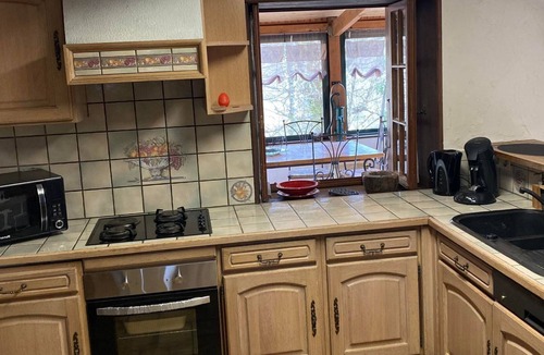 Aucazein Ski Chalet | House in the woods with private pool