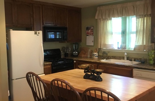 Placerville House | House in town, Perfect for two couples or family