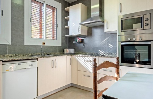 Costa Dorada Villa | House in unique location with panoramic sea views