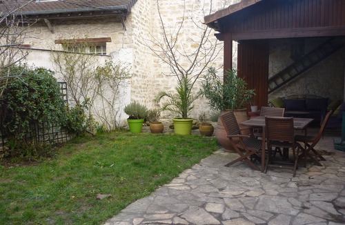Villennes-sur-Seine House | House in village near Paris