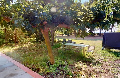 Vic-la-Gardiole House | House in Vic-la-Gardiole, 2 pers, Terrace, Close to Beach