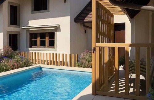 Chanaz Apartment | House in village center and swimming pool