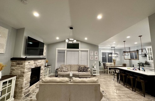 West Salem House | House in West Salem