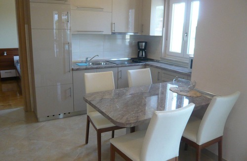 Zaton Apartment | House in Zaton near Sandy Beaches & Nin