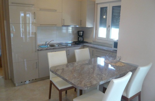Zaton Apartment | House in Zaton near Sandy Beaches & Nin