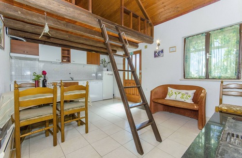 Bol House | House Ivan (36692-K1) - Bol - island Brac