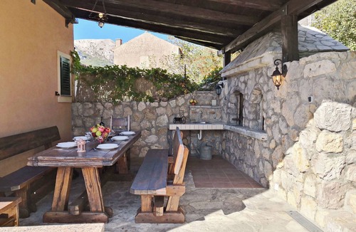 Draga Bascanska House | House Katarinini dvori (69481-K1) - Baska - island Krk