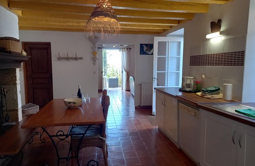 Sauveterre-la-Lemance House | House La Vallée 4 ADULTS with swimming pool 3* France