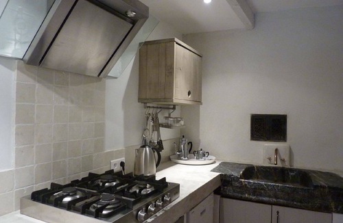 Lagrasse Apartment | House La France - Ramparts & Riverside (Sleeps 2)