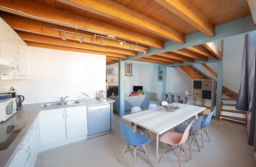 La Rochelle City Centre House | House La Rochelle near the Vieux Port for 6 to 9 people, overlooking the canal