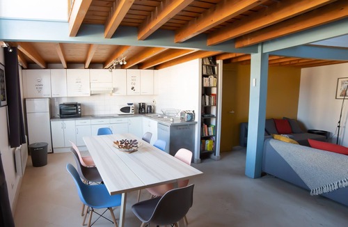 La Rochelle City Centre House | House La Rochelle near the Vieux Port for 6 to 9 people, overlooking the canal
