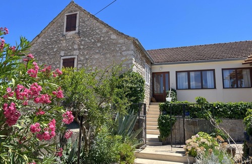 Vrboska House | House Lara (11851-K1) - Vrboska - island Hvar