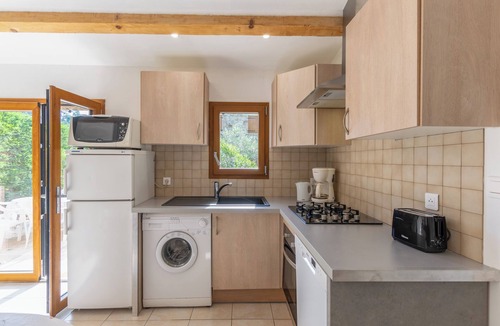 Chambonas House | House 'Les Sources Gîte Calabert' with Shared Pool, Private Terrace and Air Conditioning