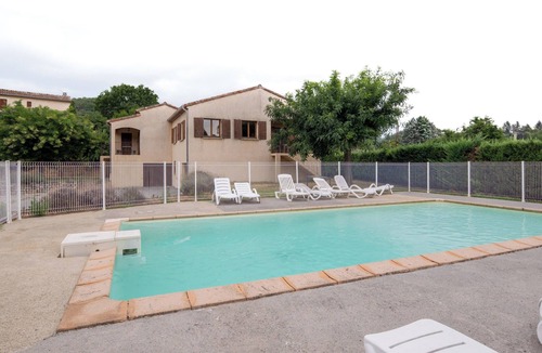Chambonas House | House 'Les Sources Gite Cabernet' with Shared Pool, Private Terrace and Air Conditioning