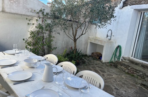 Ile d'Yeu House | House LES VOLETS ROSES