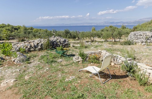 Splitska House | House Lučica (38662-K1) - Splitska - island Brac