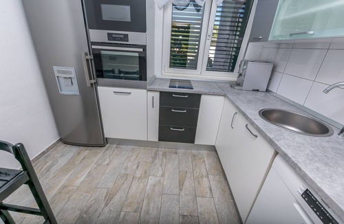 Podglavica House | House Lucija (28841-K1) - Rogoznica