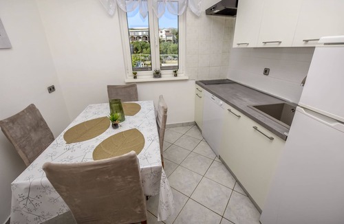 Podglavica House | House Lucija (28841-K1) - Rogoznica