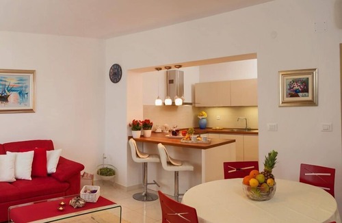 Podglavica House | House Lucmar (105781-K1) - Rogoznica