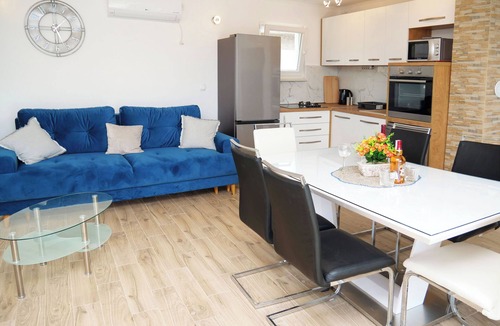 Marina Apartment | House Luketini dvori (97091-K1) - Marina