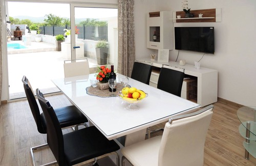 Marina Apartment | House Luketini dvori (97091-K1) - Marina