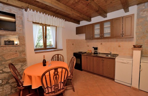 Lasici House | House Mariano (70272-K1) - Lasici
