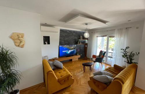 Rudine Apartment | House MARIO