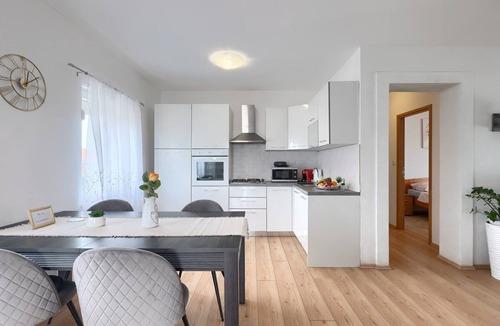 Sikici House | House Marlena (74316-K1) - Pula