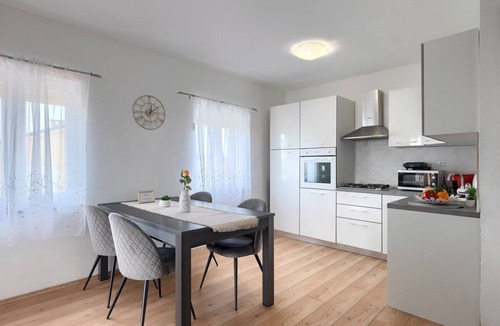 Sikici House | House Marlena (74316-K1) - Pula