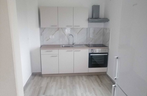 Banj House | House Marrie Lou (82951-K1) - Banj
