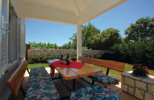 Marceljani House | House Mia- privacy and fenced property