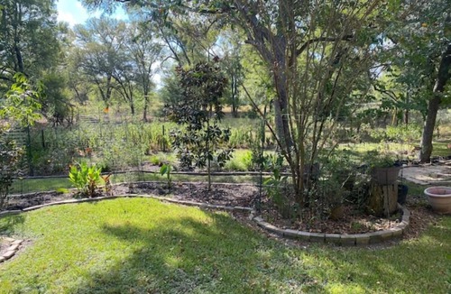Burton House | House minutes from the lake