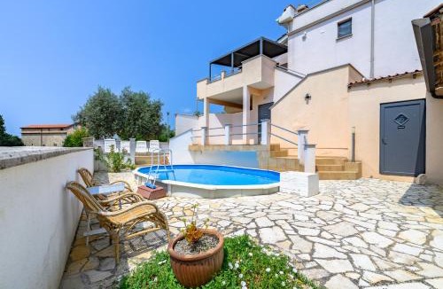 Stranici kod Nove Vasi Apartment | House Monique with pool