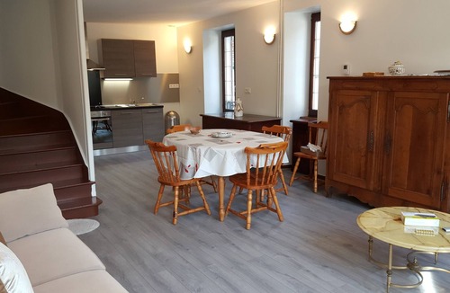 Pouilly-sur-Loire House | House N° 5 Place de l'église, Pouilly-sur-Loire.