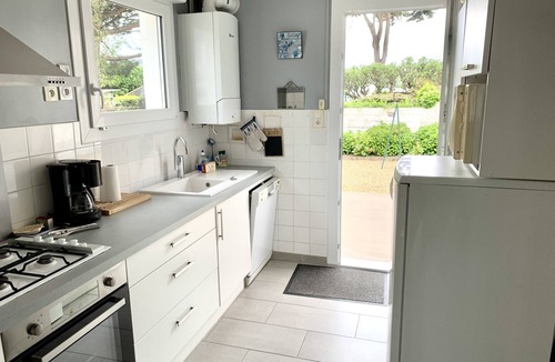 Le Croisic House | House near beach, 5 sleeps, pets allowed