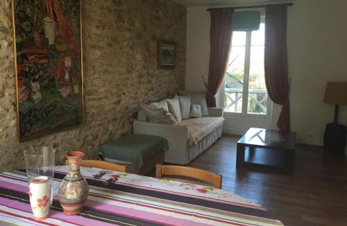 Barbizon Villa | House near forest
