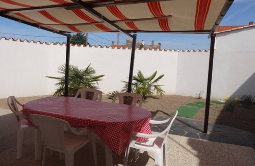 LʼAiguillon-sur-Mer House | House near center, 4 pers, terrace