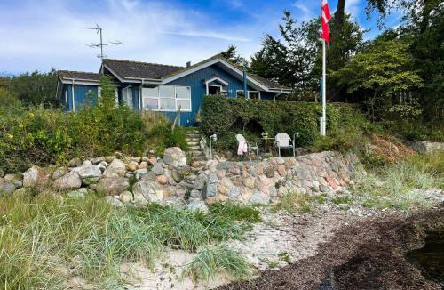 Oure House | House Near Sea And Forest In Lundeborg