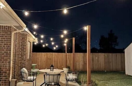 Yukon House | House near the Lake and Turnpike