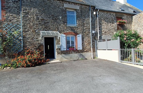 Taden House | House near the Rance (10 min) - ideal for children