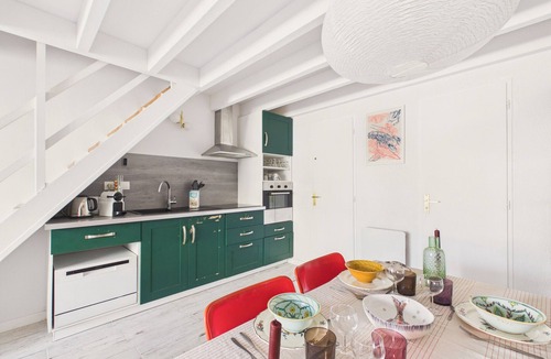 Pornic Ski Chalet | House near the train station and beach for 4