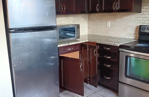 Brampton House | House - Near Toronto Pearson Airport