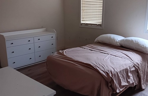 Brampton House | House - Near Toronto Pearson Airport