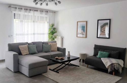 Louveciennes House | House near Versailles & Paris with parking