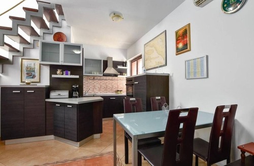 Skrip House | House Niksi (10684-K1) - Skrip