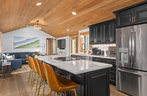 Lodge Hill House | House of Joy-Sleeps 12