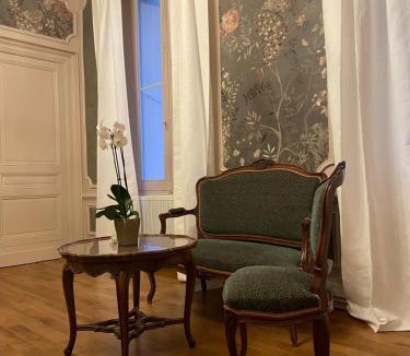 Chatellerault Bed & Breakfast | House of Mailly