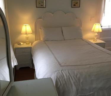 The Heights Bed & Breakfast | House on Chase Creek