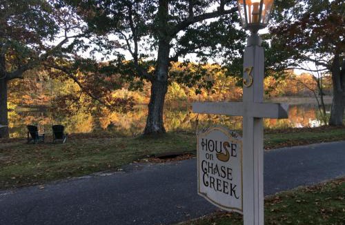 The Heights Bed & Breakfast | House on Chase Creek