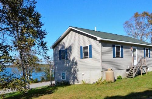 Eastport House | House On Half Moon Cove